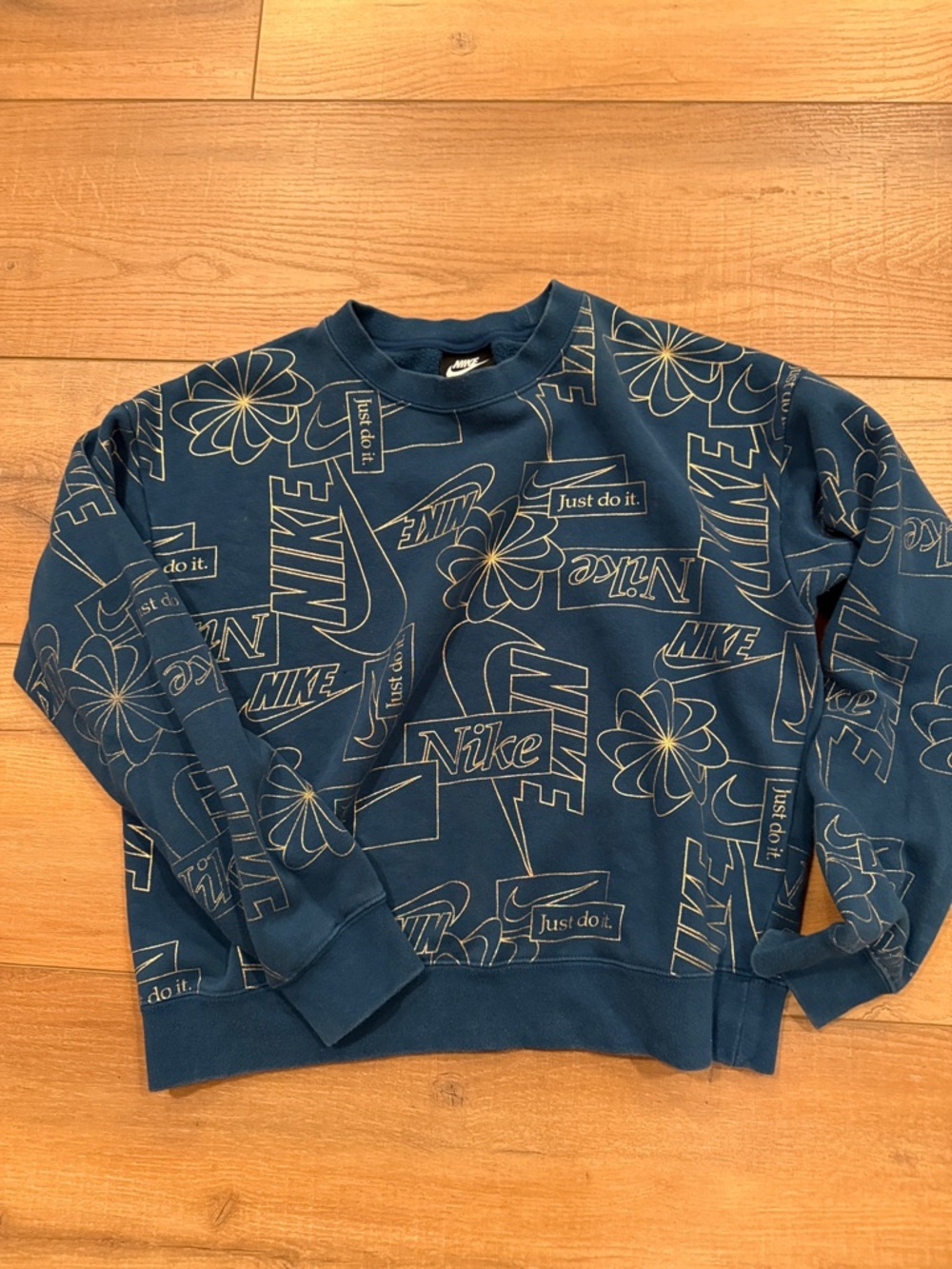 Nike Women’s Icon Clash Blue/Gold AOP Print Crew Top Size S